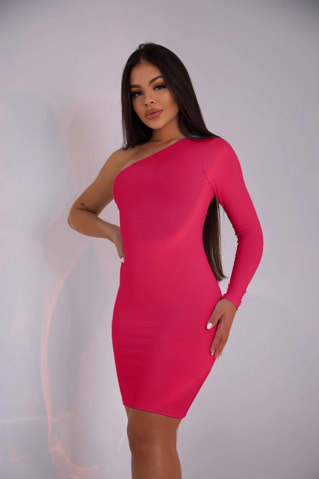 VESTIDO MANGA ÚNICA BASIC